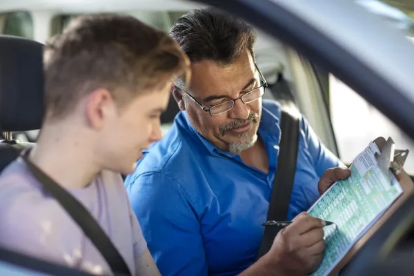 Complete Teen 14 Hr In-Car Driving Lessons Package